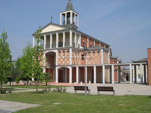 casa indipendente in vendita a Crema