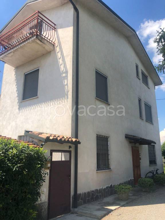 casa indipendente in vendita a Crema