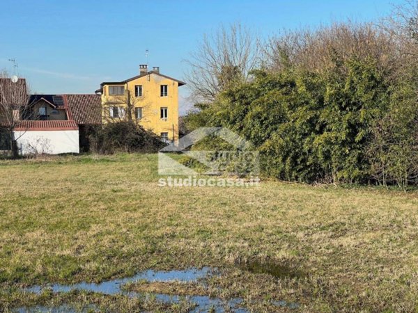 casa indipendente in vendita a Crema in zona San Bernardino