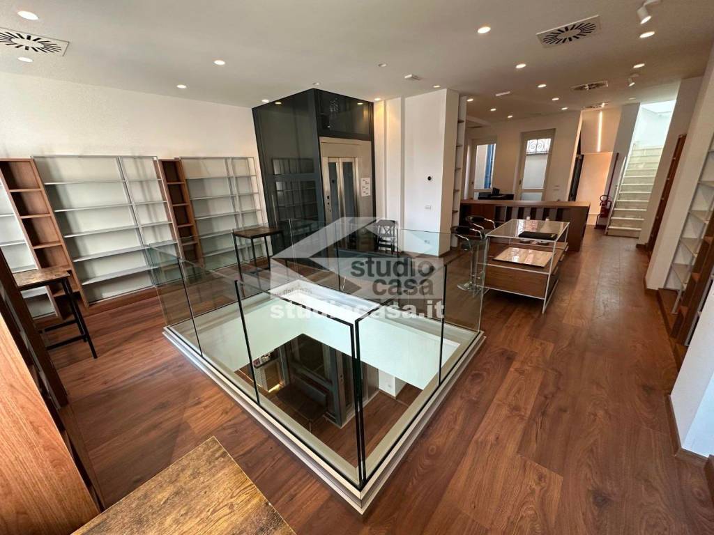 negozio in vendita a Crema