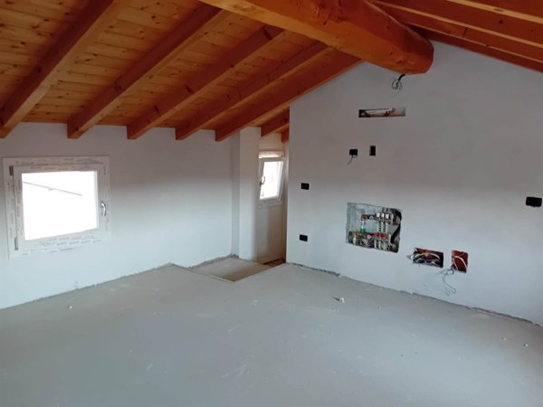 casa indipendente in vendita a Crema