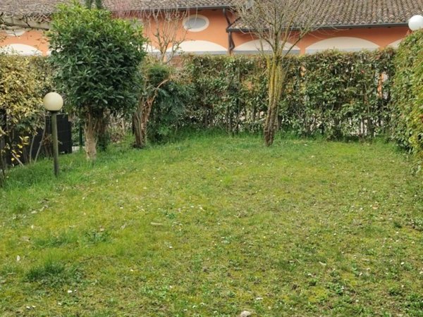 casa indipendente in vendita a Crema