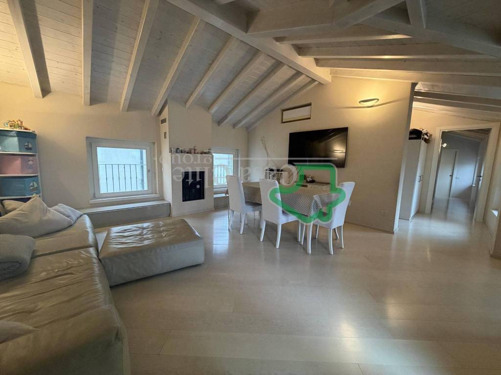 casa indipendente in vendita a Crema