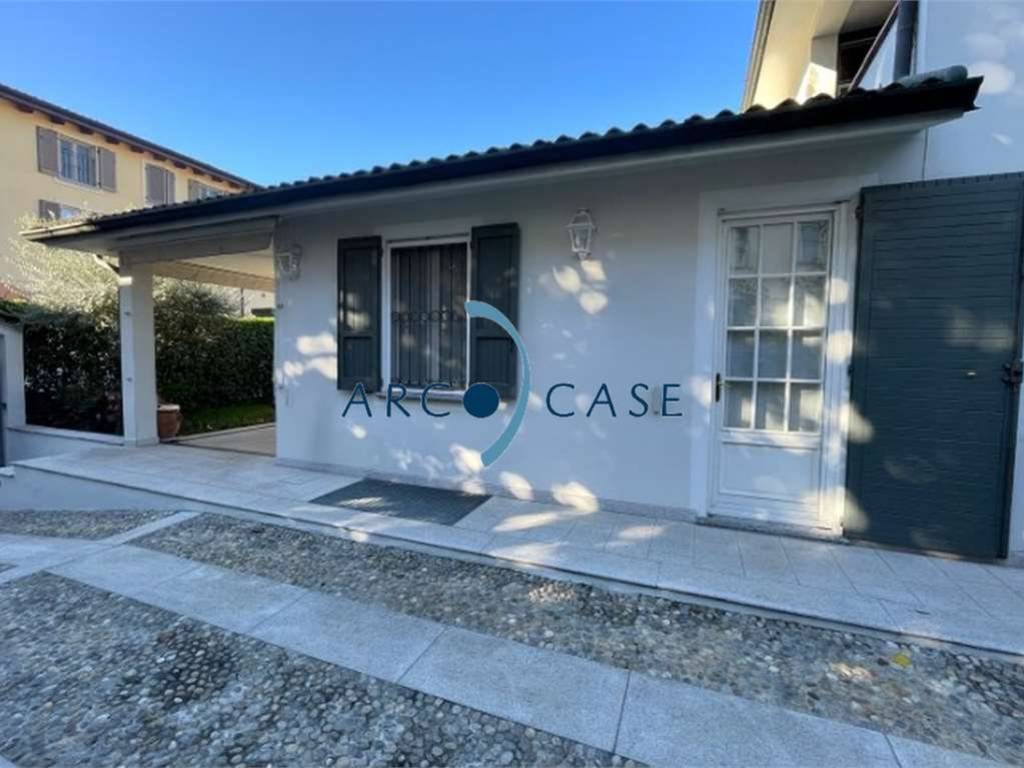 casa indipendente in vendita a Crema