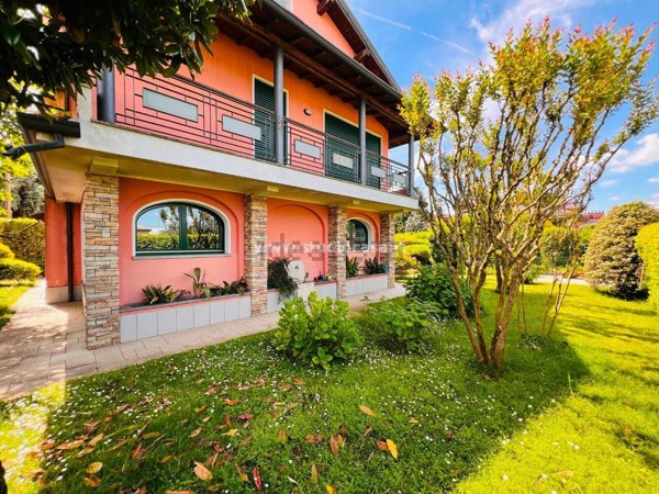 casa indipendente in vendita a Crema