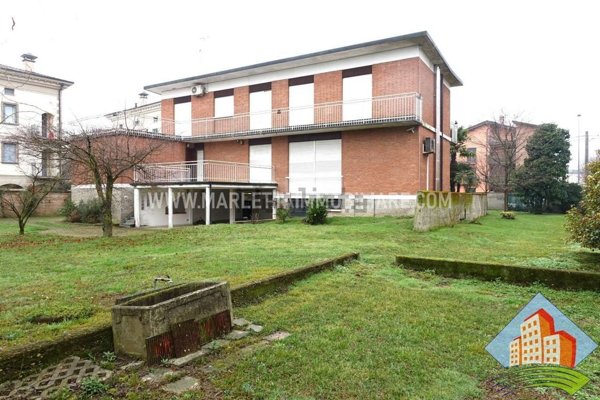 casa indipendente in vendita a Crema