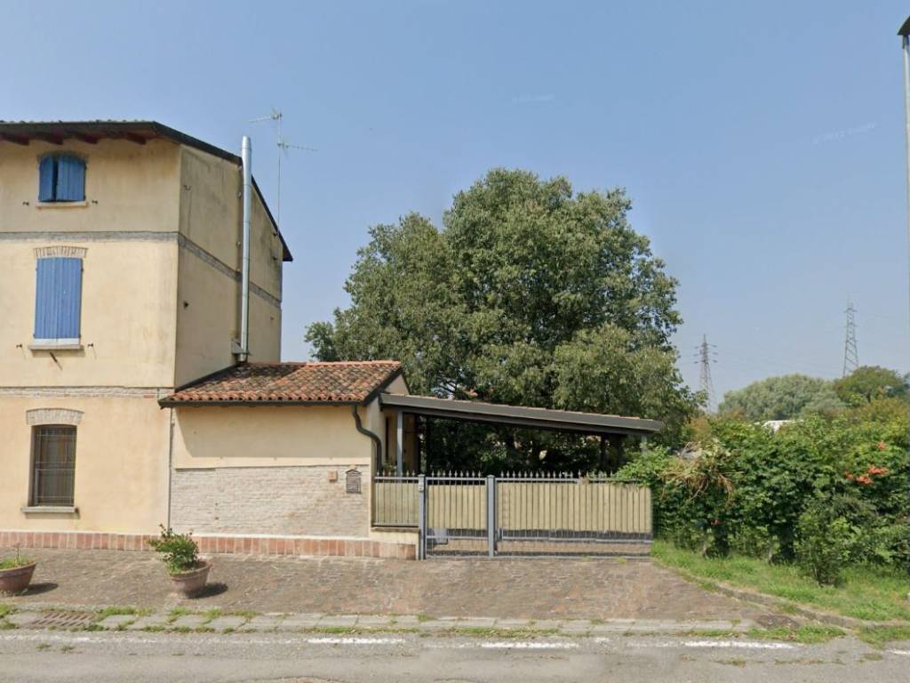 casa indipendente in vendita a Crema