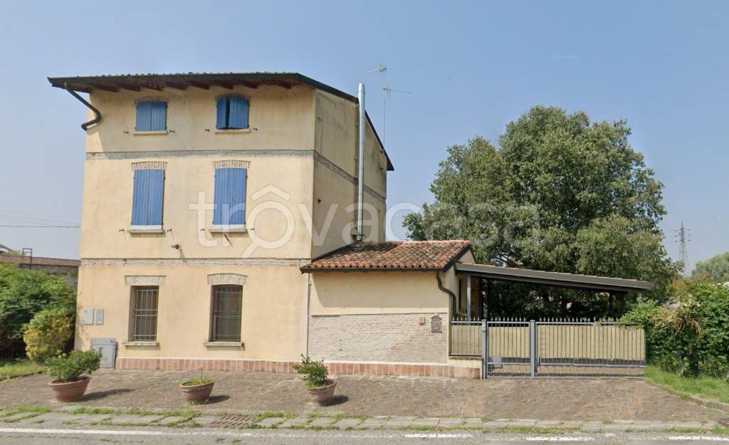 casa indipendente in vendita a Crema