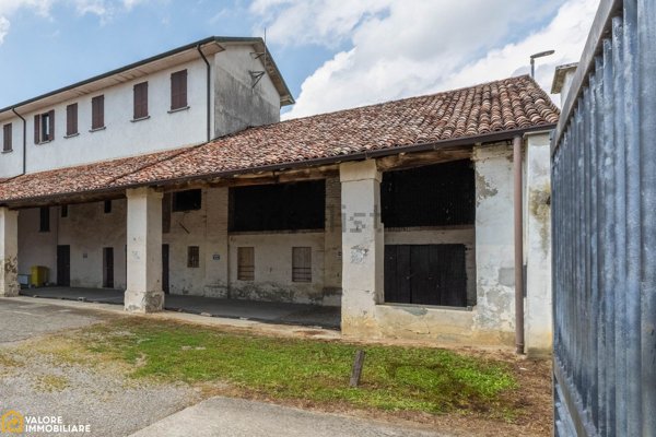 casale in vendita a Crema in zona Santo Stefano in Vairano