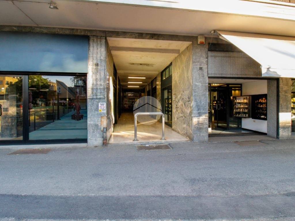 negozio in vendita a Crema