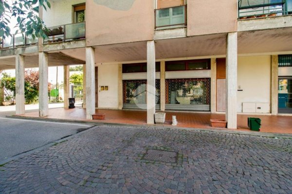 negozio in vendita a Crema