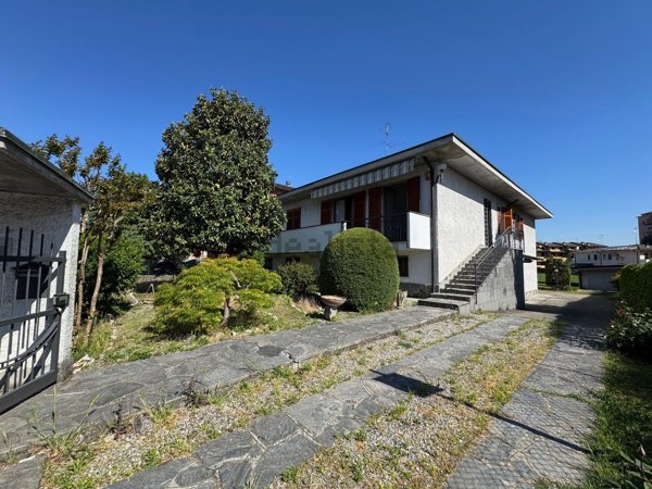 casa indipendente in vendita a Crema