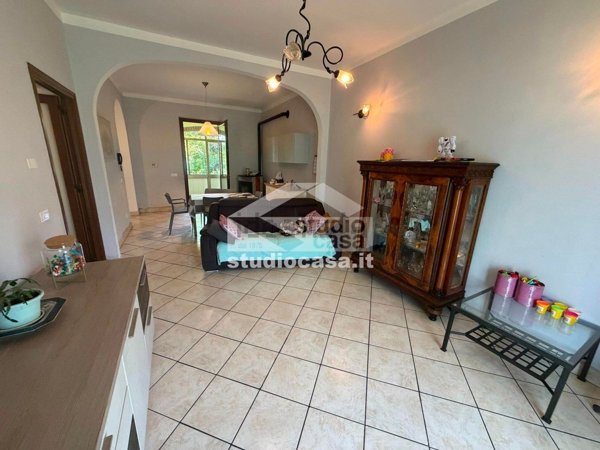 casa indipendente in vendita a Crema