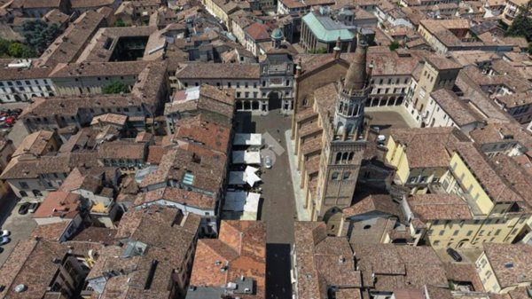 negozio in vendita a Crema
