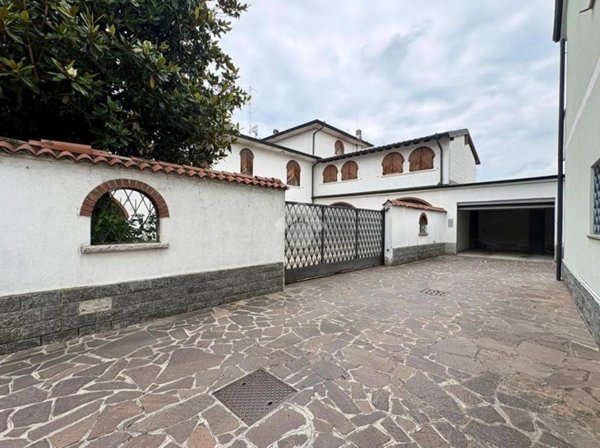 casa indipendente in vendita a Crema