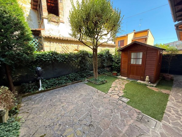 casa indipendente in vendita a Crema