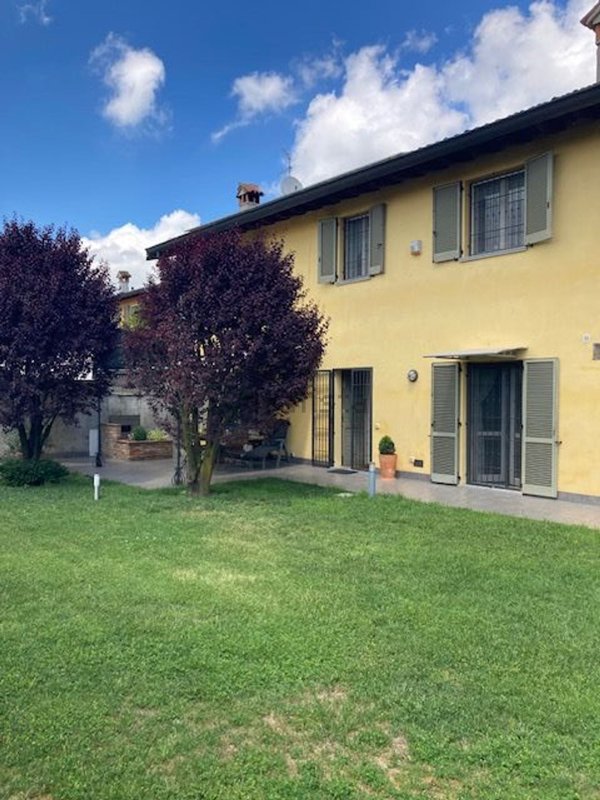 casa indipendente in vendita a Crema