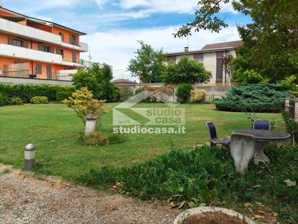 casa indipendente in vendita a Crema