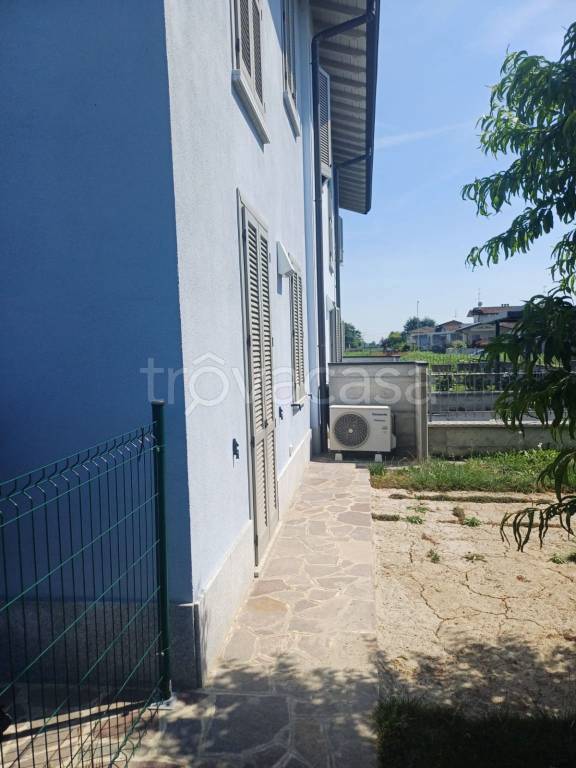 casa indipendente in vendita a Crema