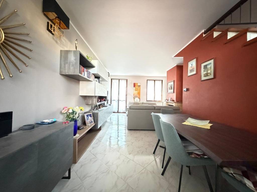 casa indipendente in vendita a Crema