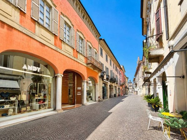 negozio in vendita a Crema