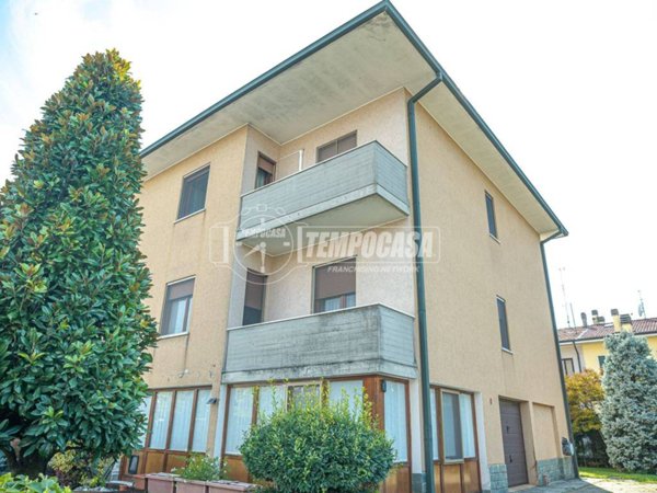 casa indipendente in vendita a Crema