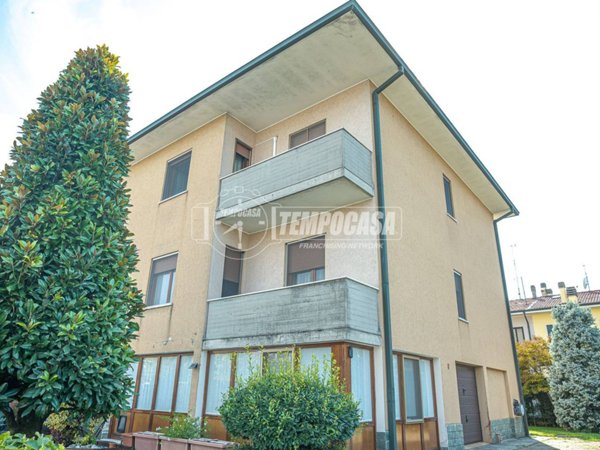 casa indipendente in vendita a Crema