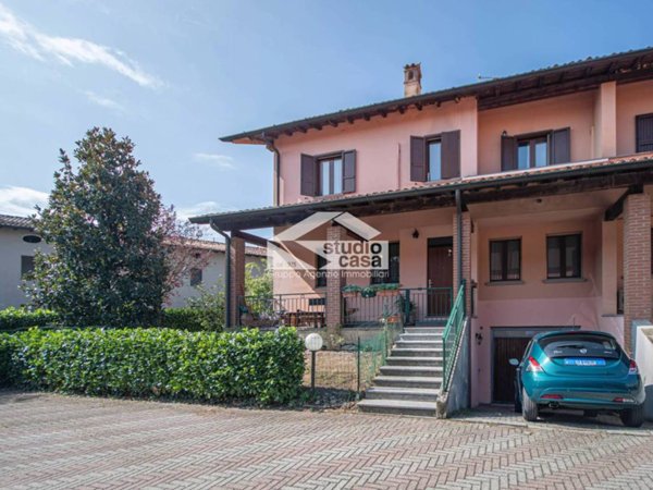 casa indipendente in vendita a Crema