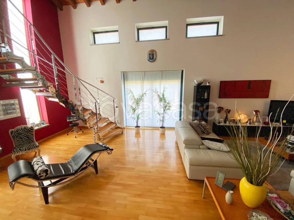 casa indipendente in vendita a Crema