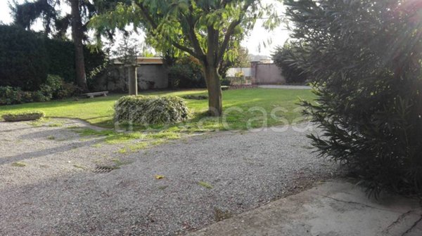 casa indipendente in vendita a Crema