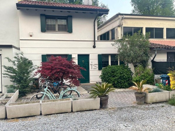 casa indipendente in vendita a Crema