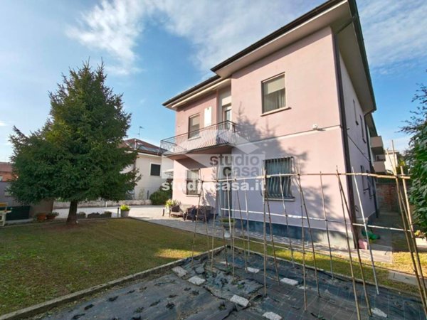 casa indipendente in vendita a Crema in zona San Bernardino