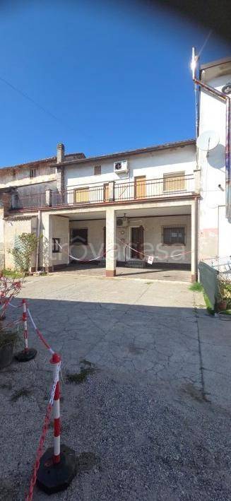 casa indipendente in vendita a Crema