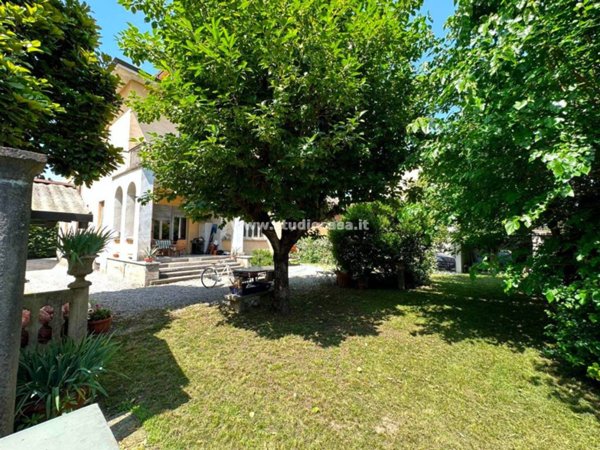 casa indipendente in vendita a Crema