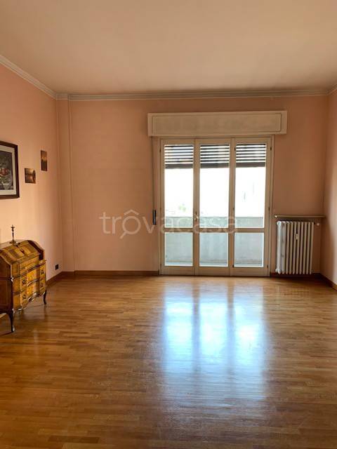 appartamento in vendita a Cremona in zona Via Dante