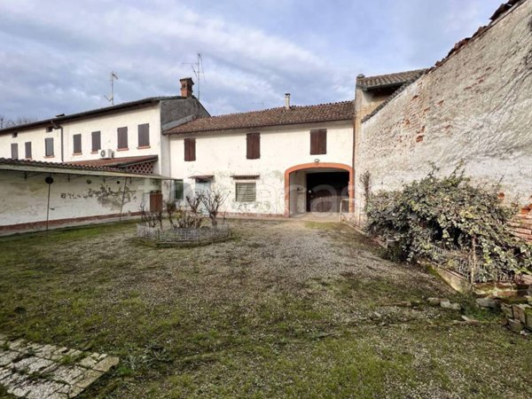 casa indipendente in vendita a Cremona in zona Via Bergamo
