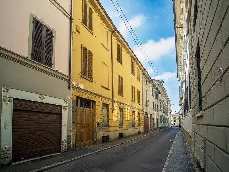 casa indipendente in vendita a Cremona in zona Piazza Castello