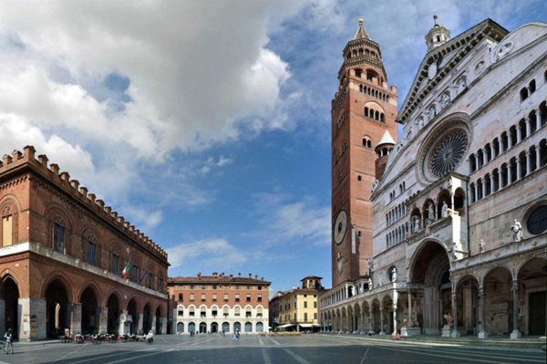 casa indipendente in vendita a Cremona