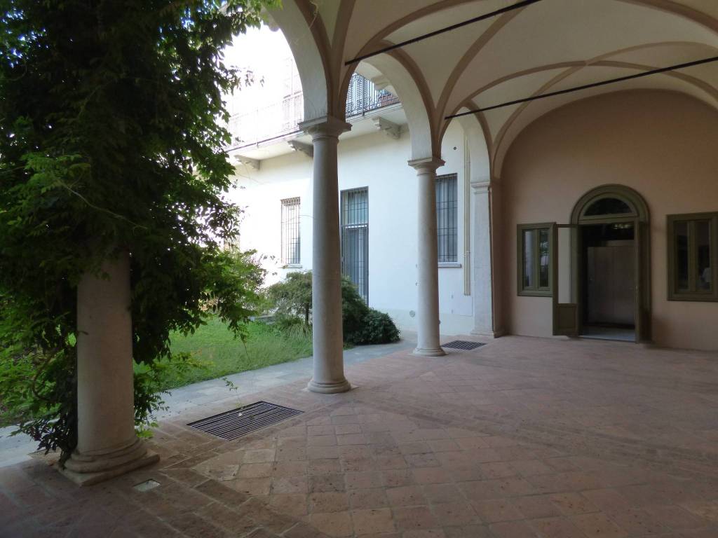 appartamento in vendita a Cremona in zona Piazza Castello