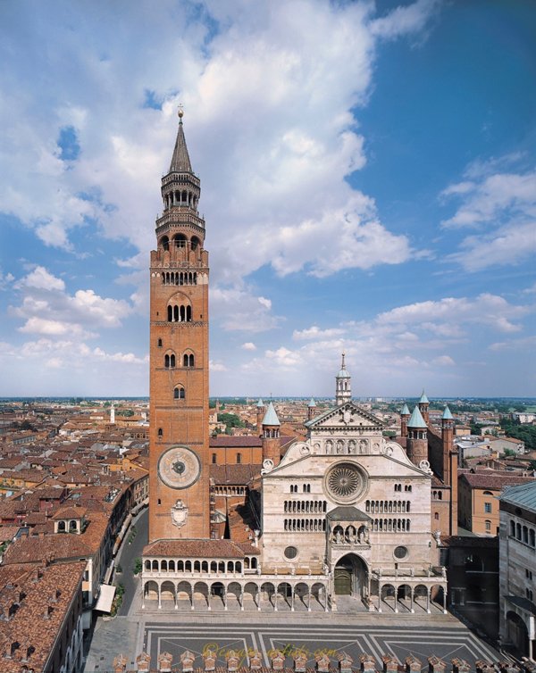 negozio in vendita a Cremona in zona Cremona Centro