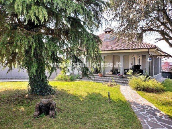 casa indipendente in vendita a Cremona in zona Picenengo