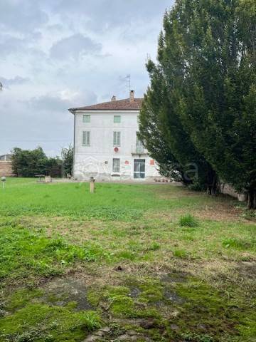 casa indipendente in vendita a Cremona