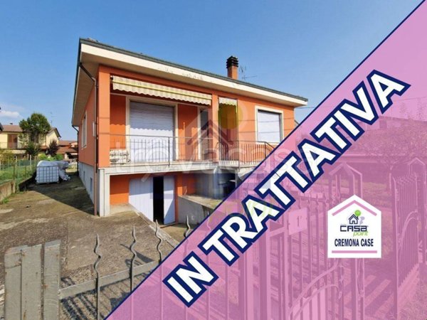 casa indipendente in vendita a Cremona in zona Bagnara