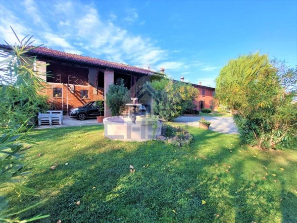 casa indipendente in vendita a Cremona