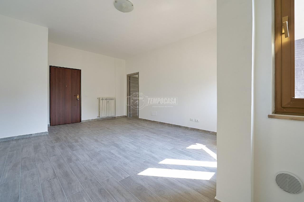 appartamento in vendita a Cremona in zona Via Mantova