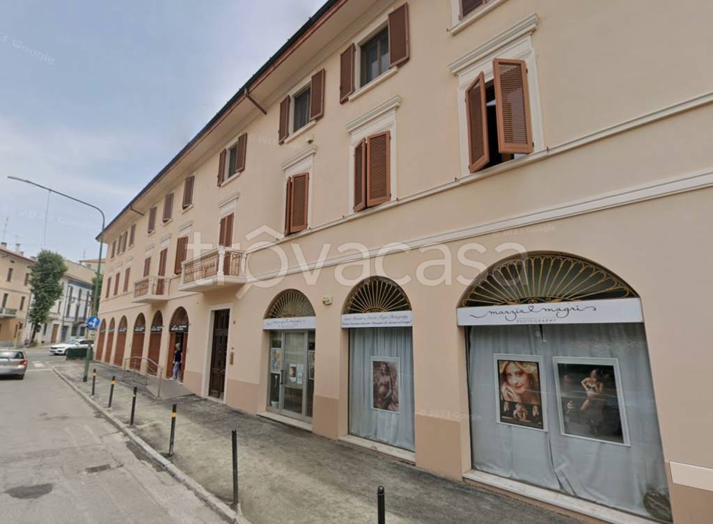 appartamento in vendita a Cremona in zona Piazza IV Novembre