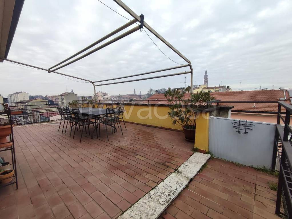 appartamento in vendita a Cremona in zona Via del Giordano