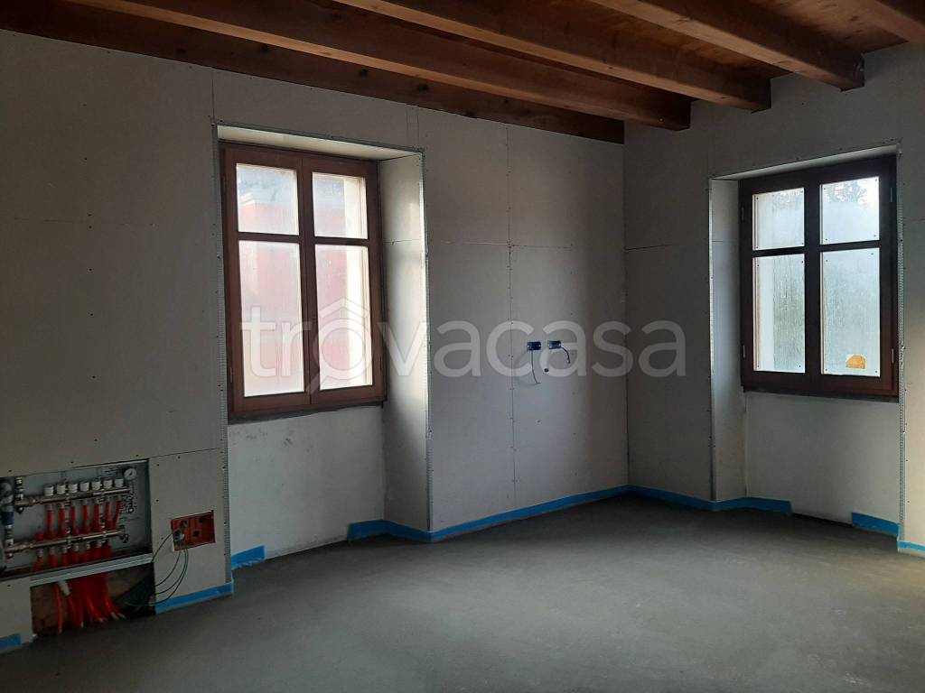 casa indipendente in vendita a Cremona