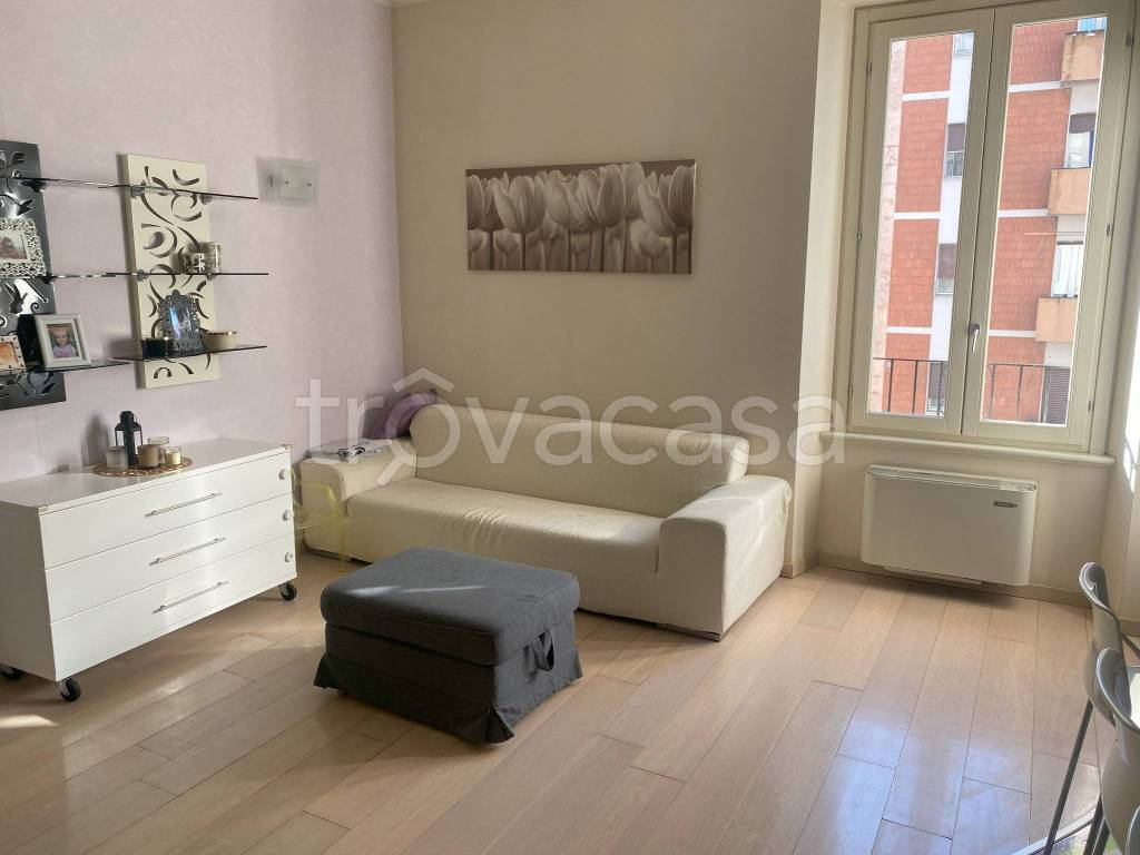 appartamento in vendita a Cremona in zona Via Dante
