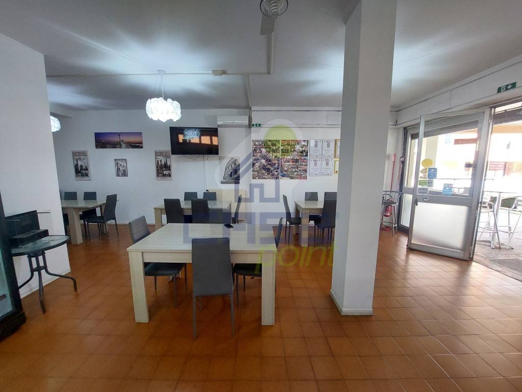negozio in vendita a Cremona
